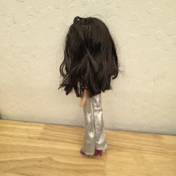 Bratz Be-Bratz series 10 inch doll Jasmin - Picture 4 of 8